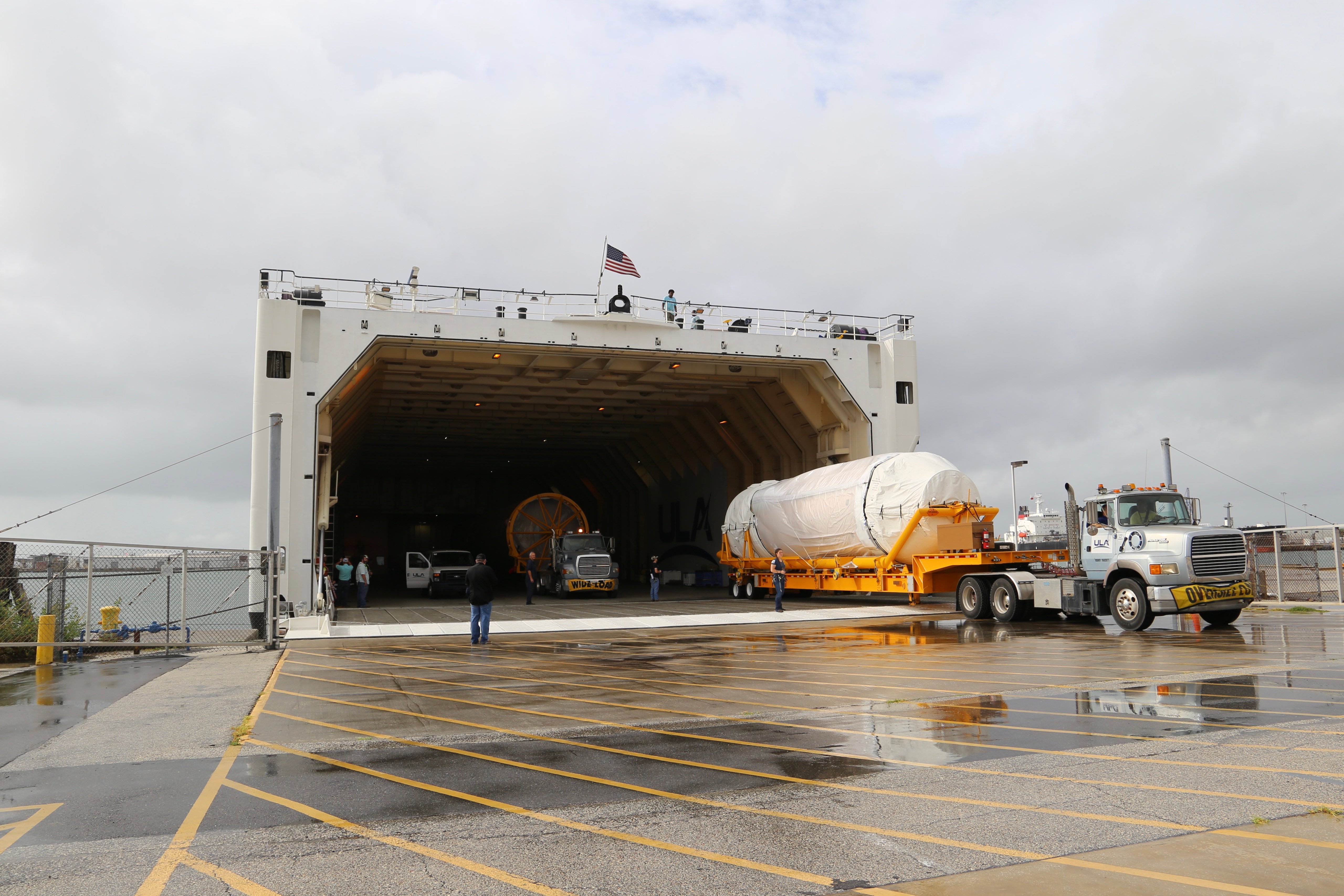 The Centaur upper stage is offloaded from RocketShip. 