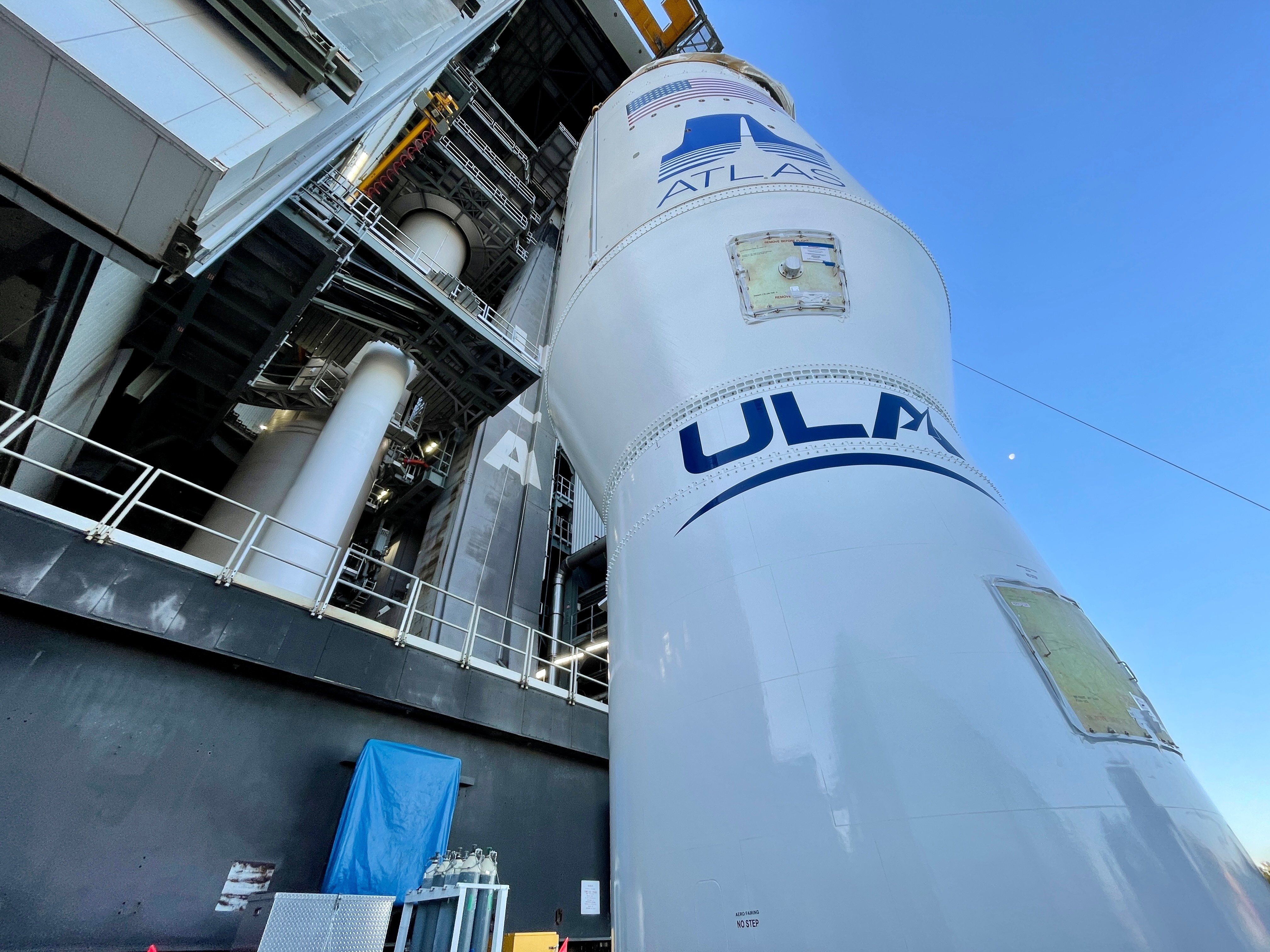 The Centaur arrives at the VIF for hoisting atop the first stage. Photo by United Launch Alliance