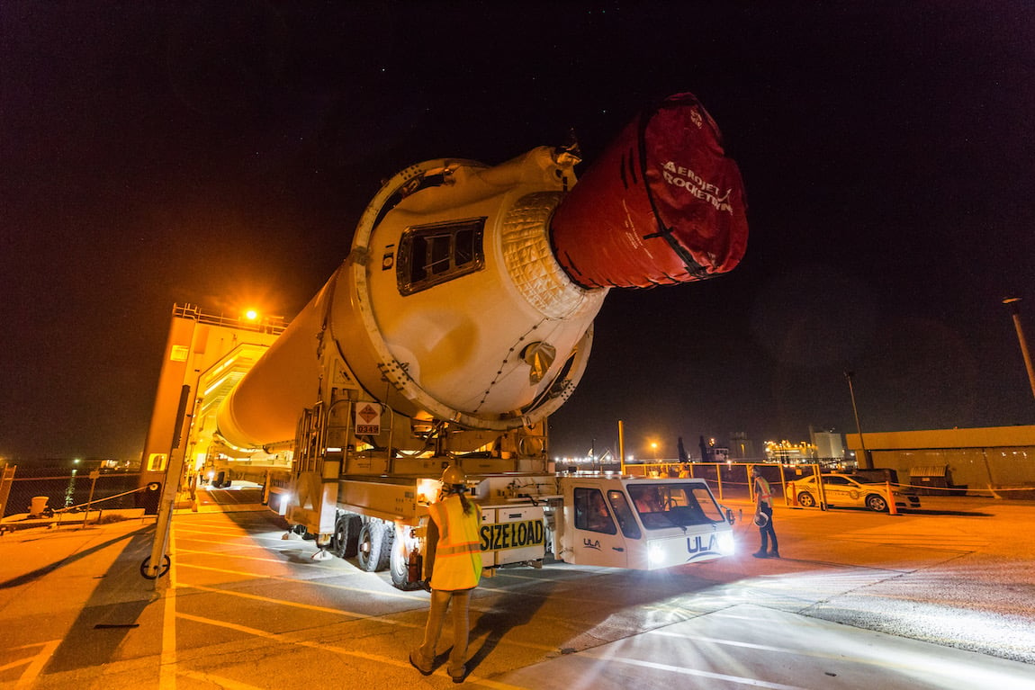 The starboard common booster core for a Delta IV Heavy rocket is unloaded from the RocketShip. Photo by United Launch Alliance