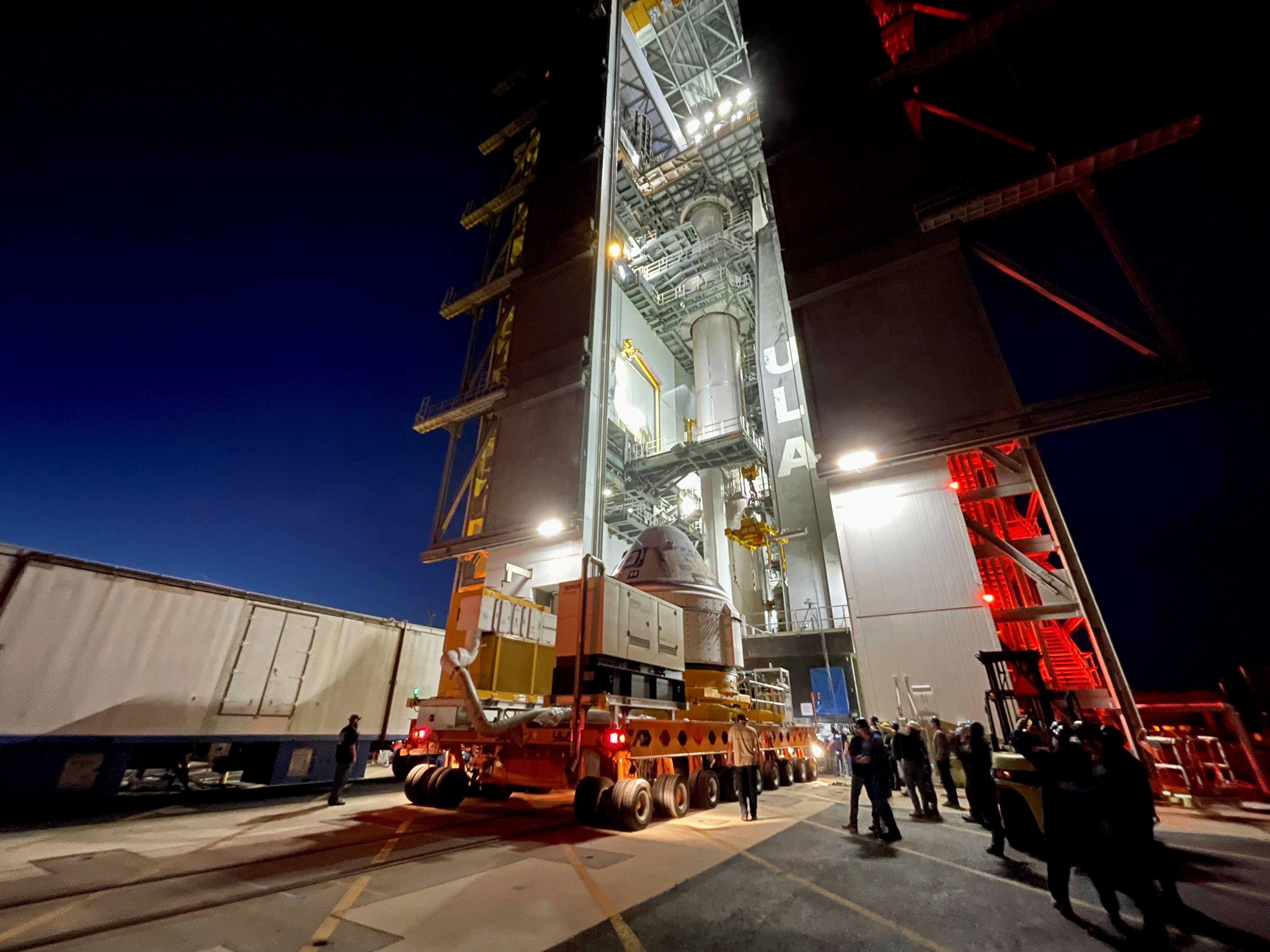 Starliner arrives at the VIF. Photo by United Launch Alliance