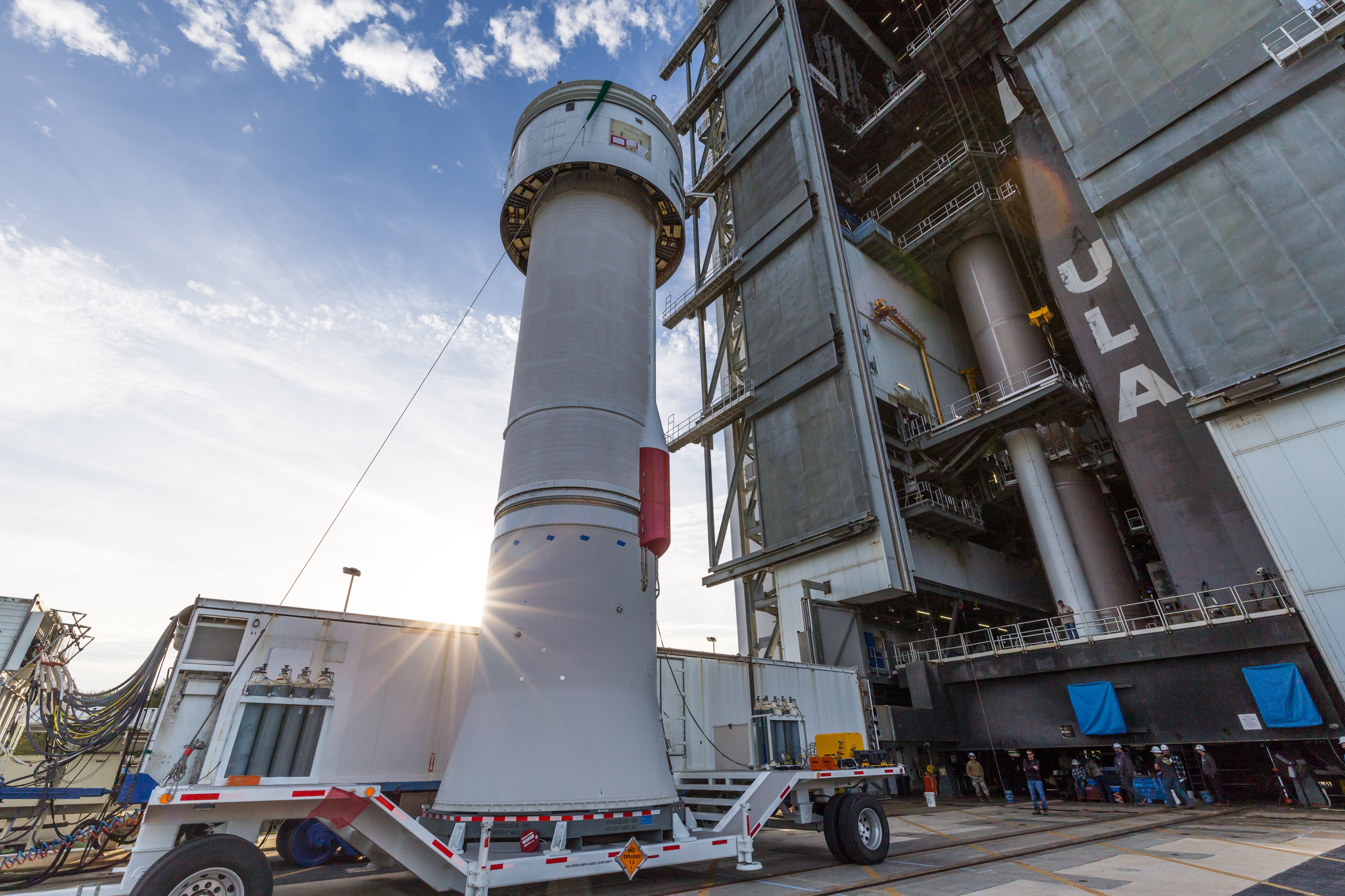 The Centaur assembly for the CFT launch arrives at the Vertical Integration Facility to be placed atop the Atlas V first stage. Photo by United Launch Alliance
