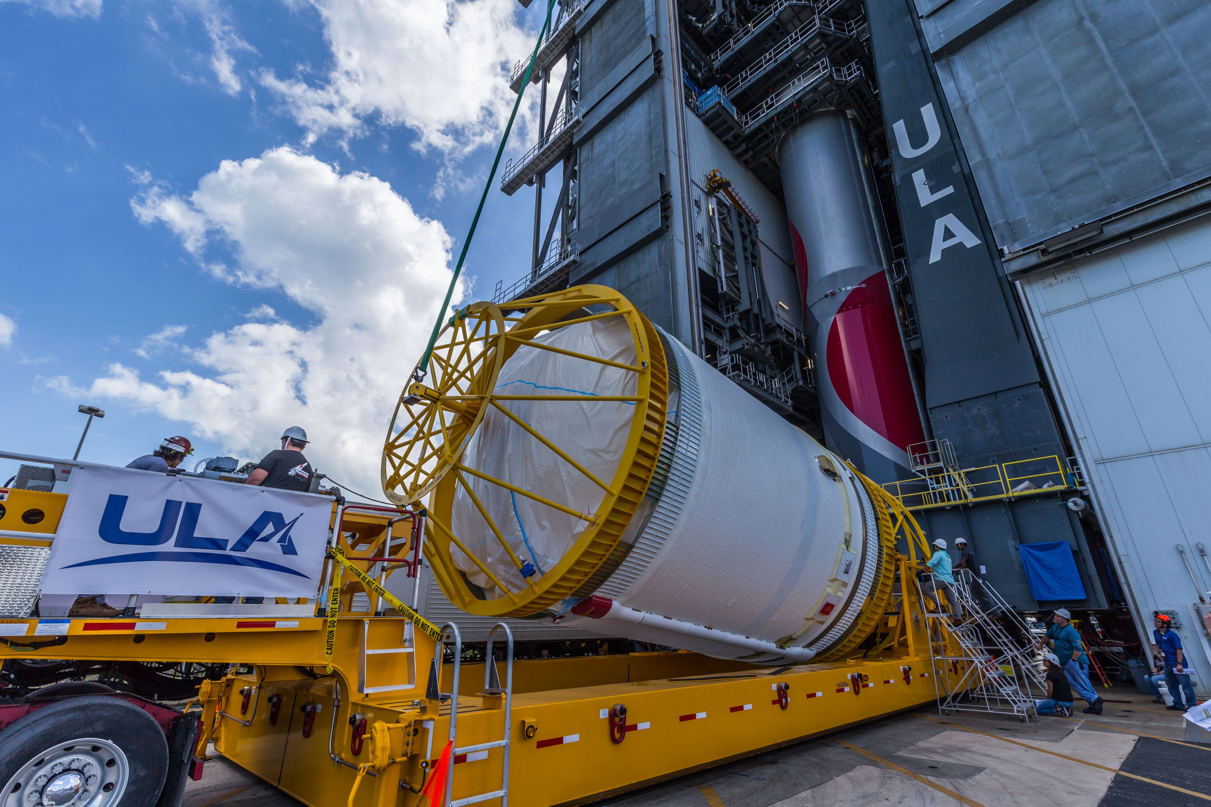 Centaur V is hoisted from its transportation trailer for stacking atop Vulcan. Photo by United Launch Alliance